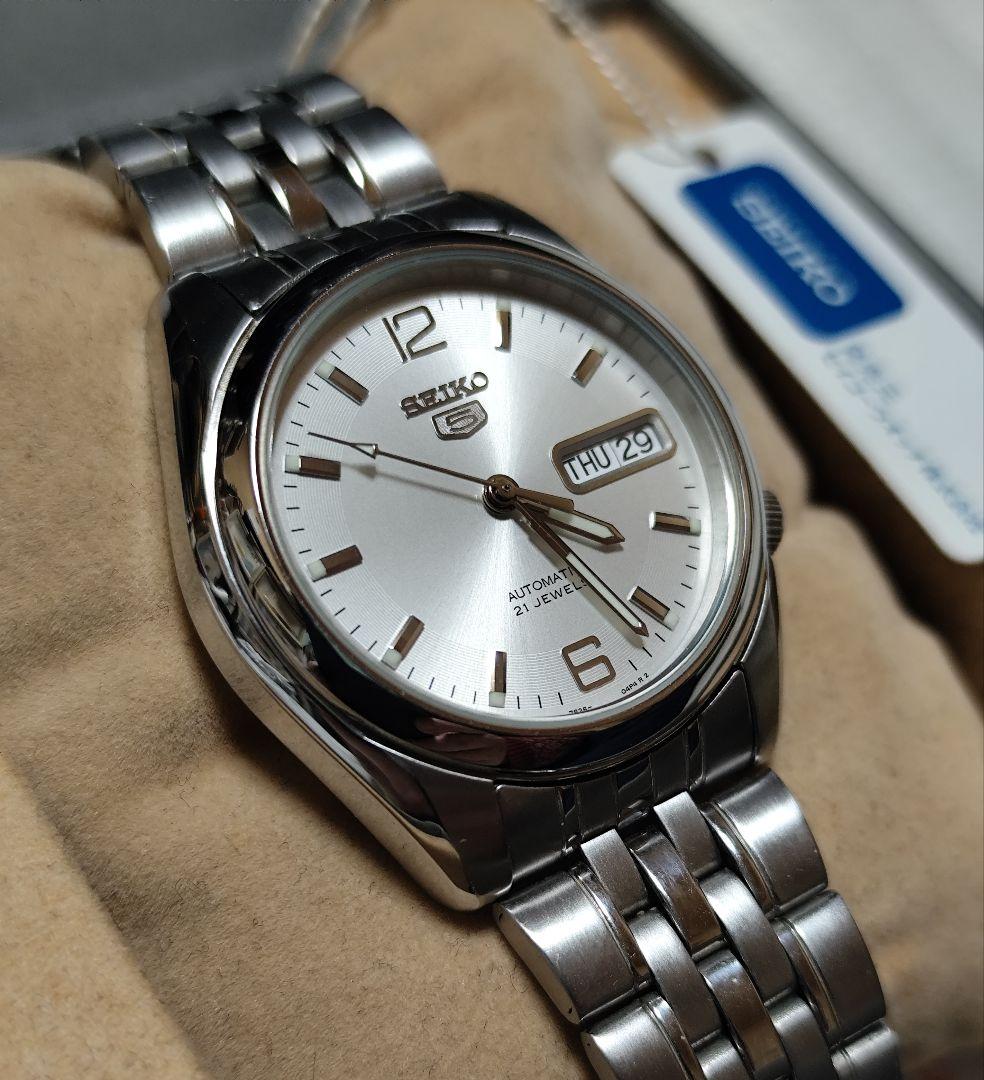 SEIKO 5 自動巻き時計 シルバー