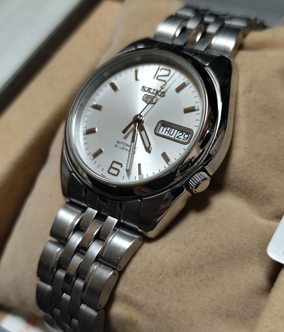 SEIKO 5 自動巻き時計 シルバー