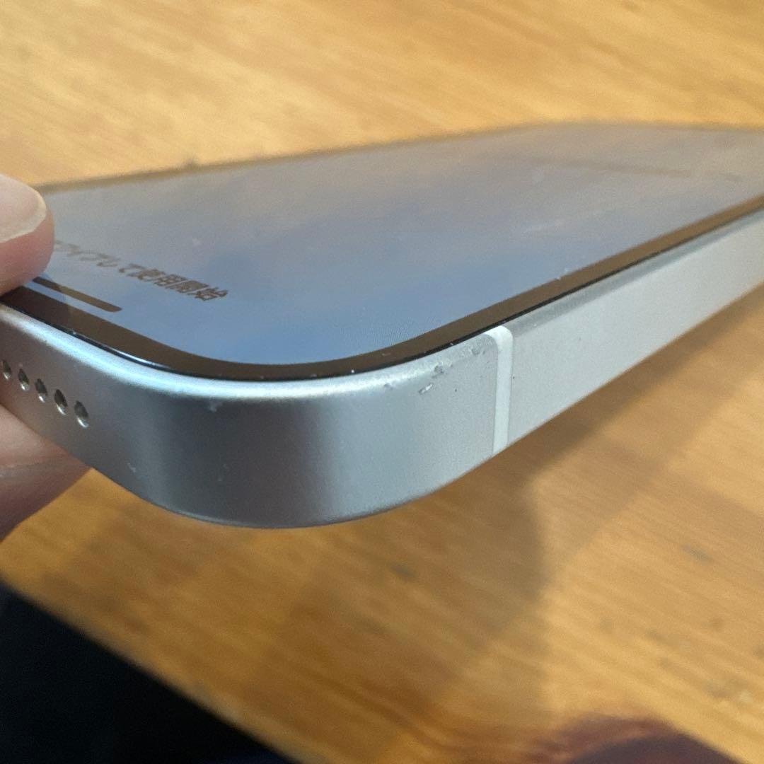 ③Apple iPhone 12 ホワイト 本体　１２８Ｇ