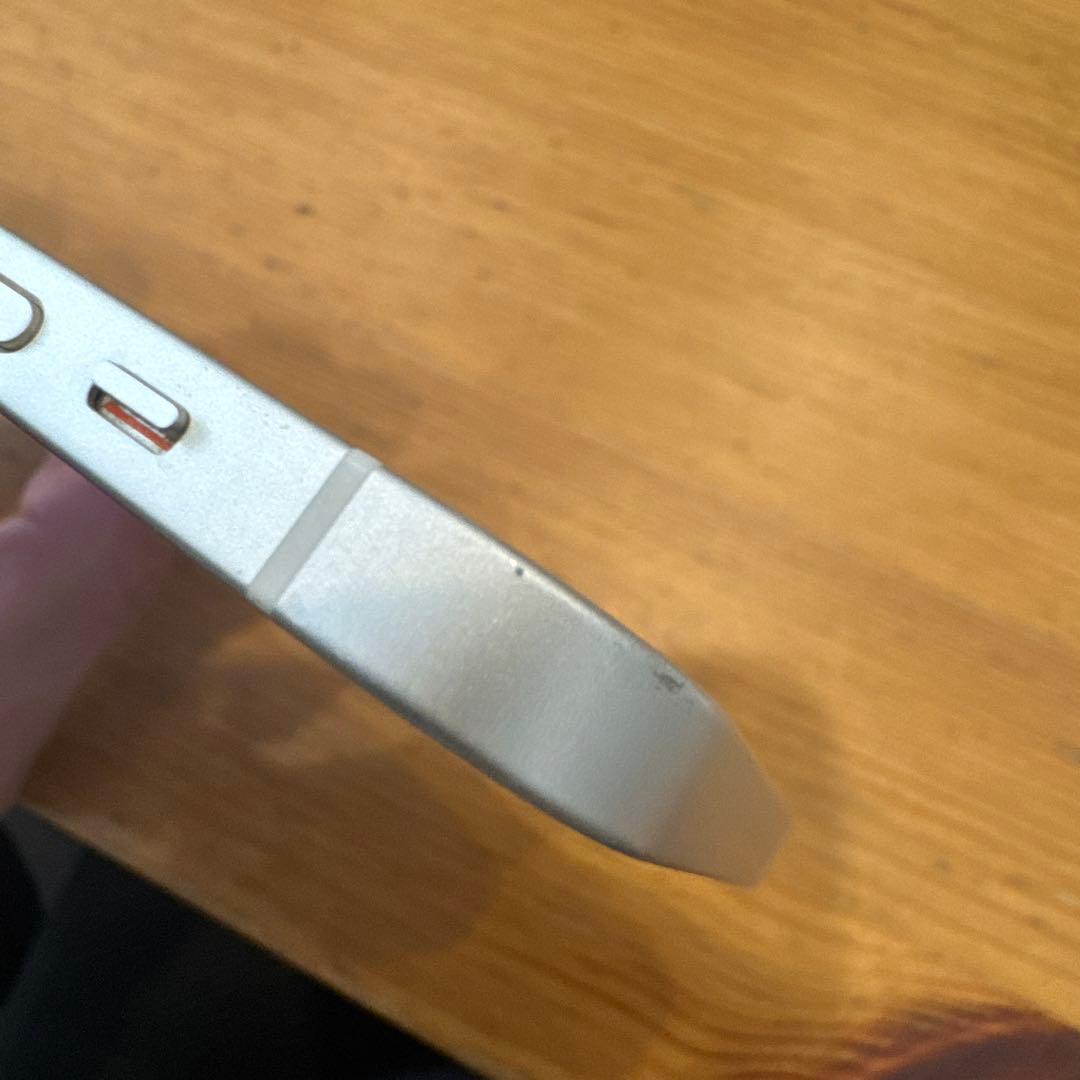 ③Apple iPhone 12 ホワイト 本体　１２８Ｇ