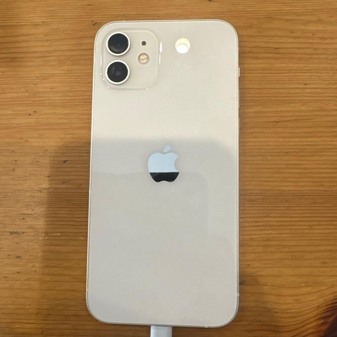 ③Apple iPhone 12 ホワイト 本体　１２８Ｇ