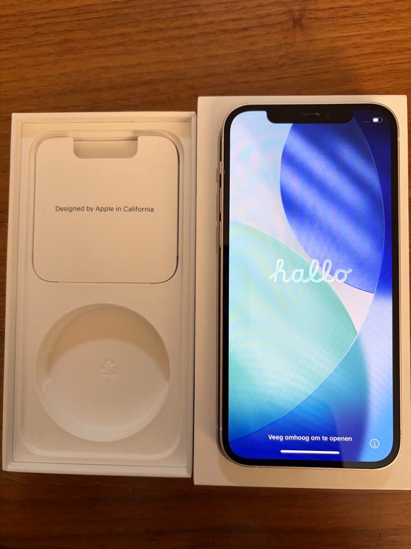 背面ヒビ有りiPhone12 64G SIMフリー ホワイト