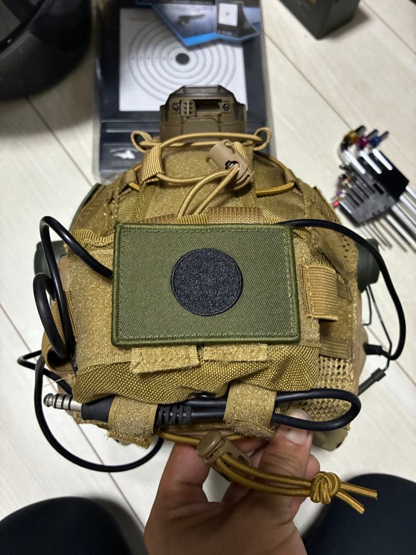 戦術ヘルメット タン色 モジュラー設計