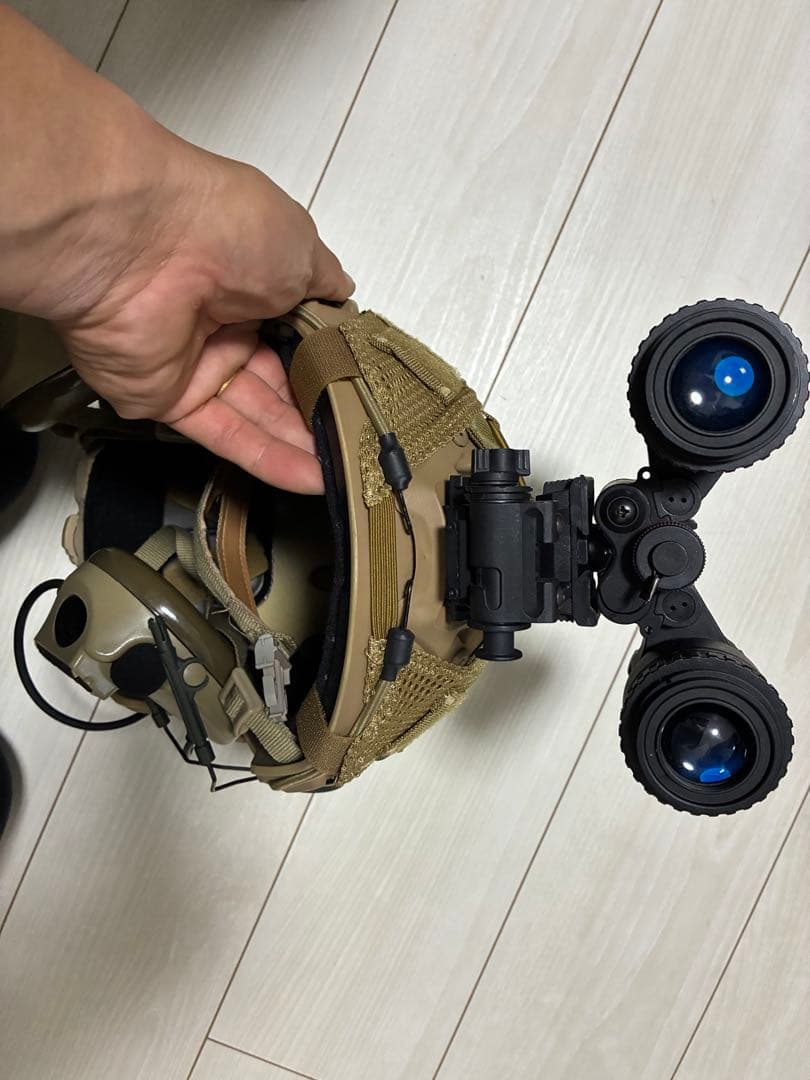 戦術ヘルメット タン色 モジュラー設計