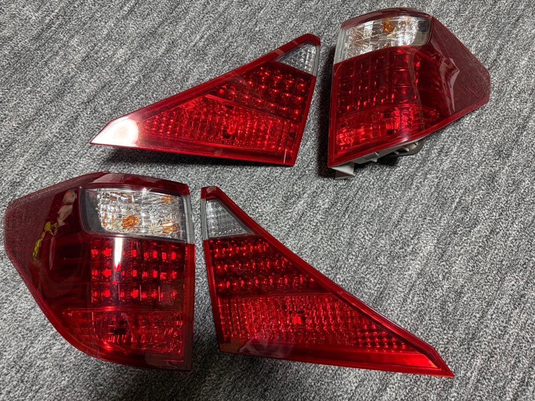アルファード20系後期　テールランプ