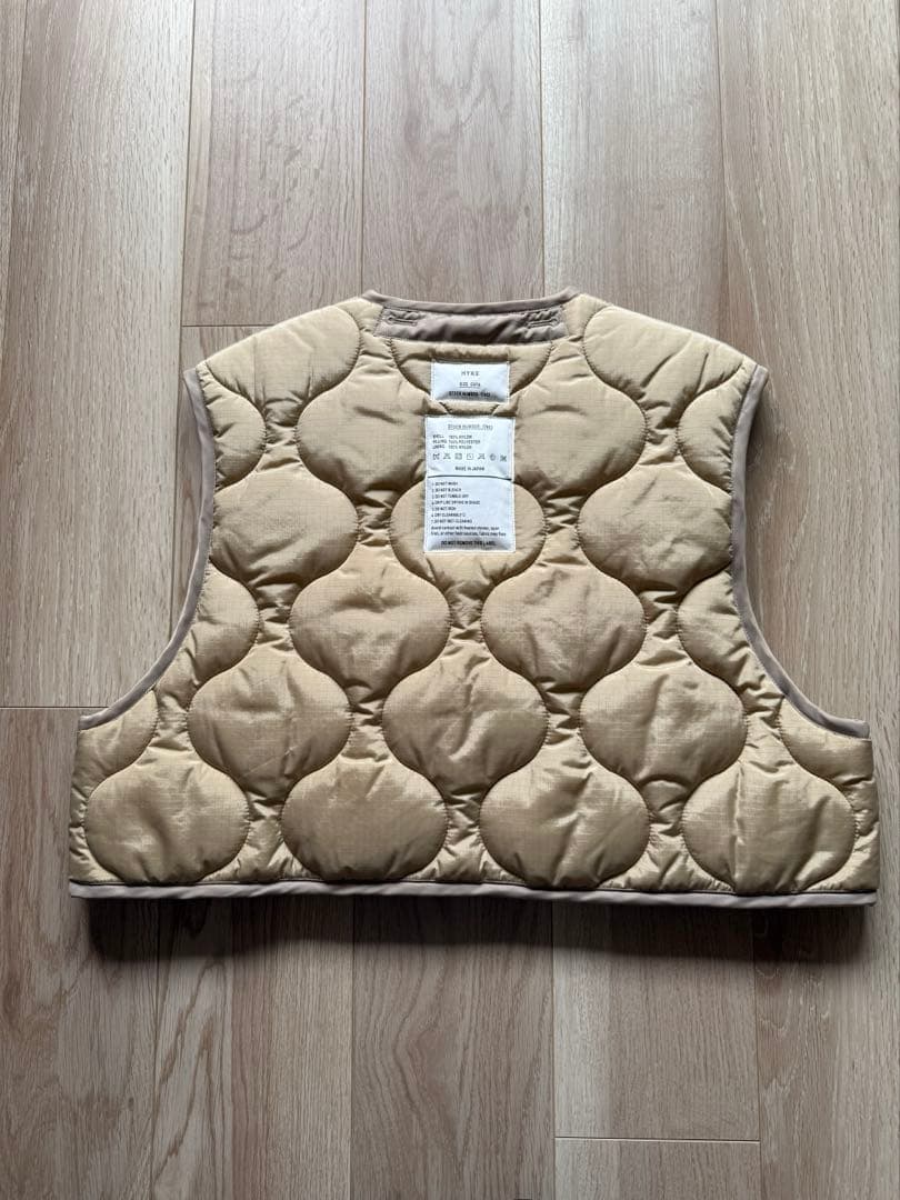 新品 HYKE ハイク23AW QUILTED CROPPED VEST ベスト
