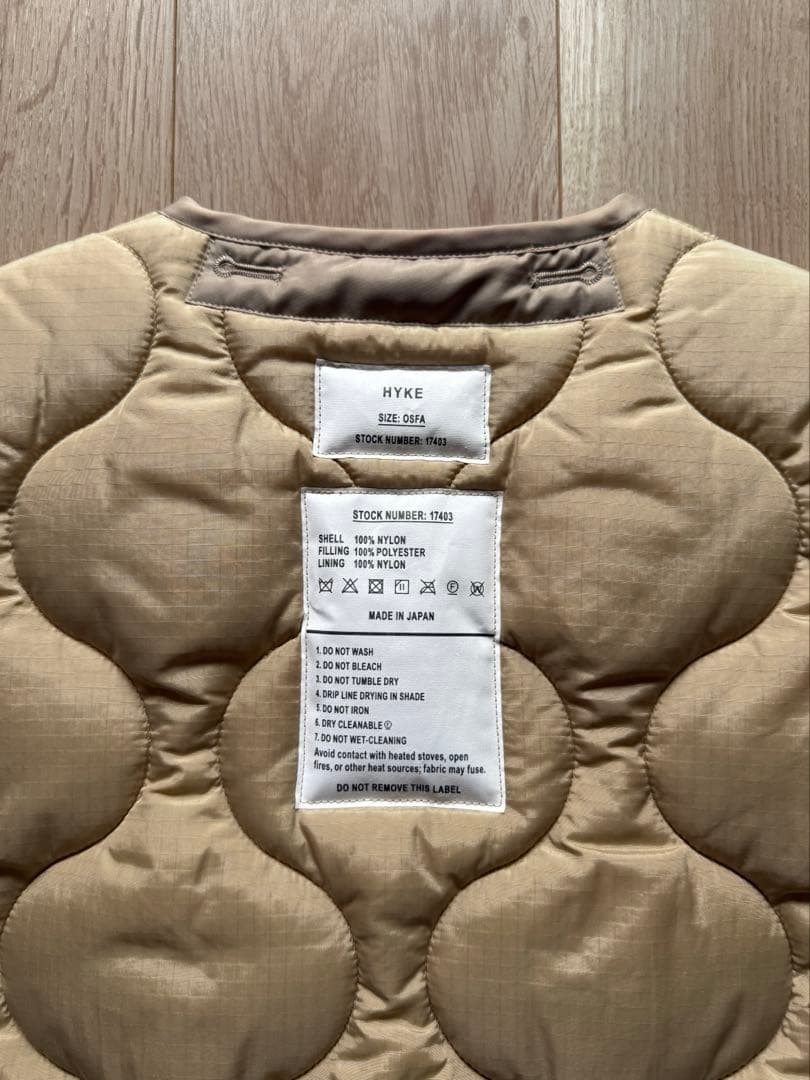 新品 HYKE ハイク23AW QUILTED CROPPED VEST ベスト