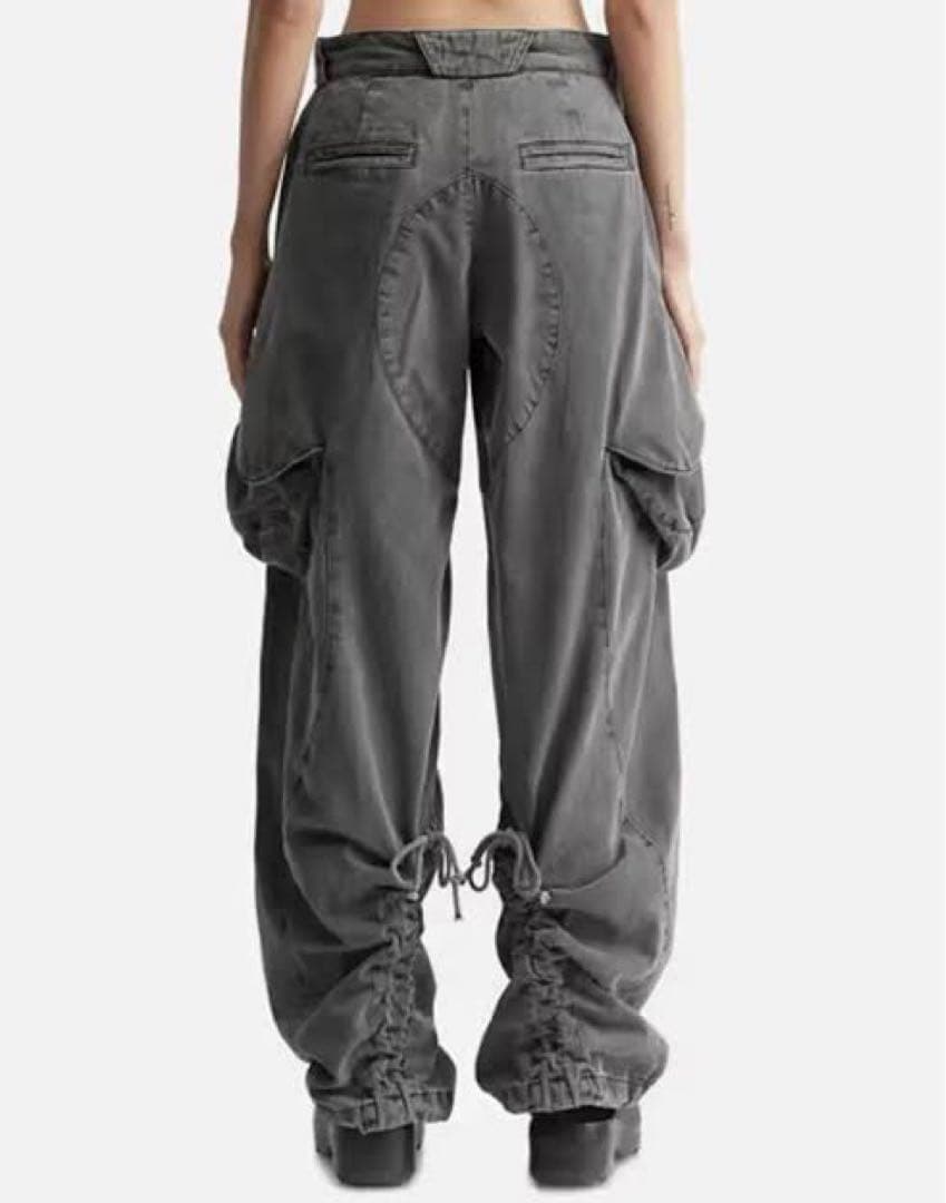 hyein seo カーゴパンツ