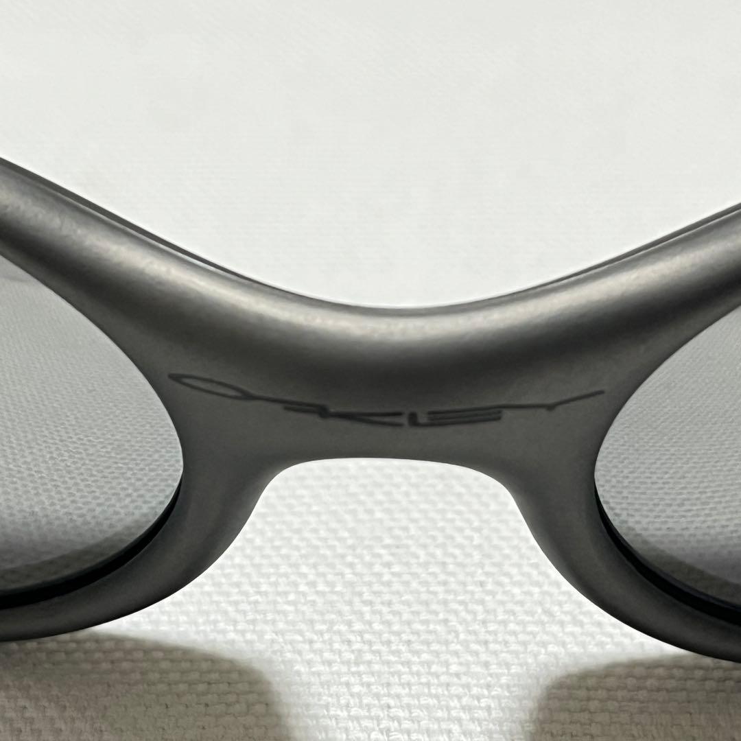 美品 オークリー アイジャケット グレー ミラーレンズ USA y2k