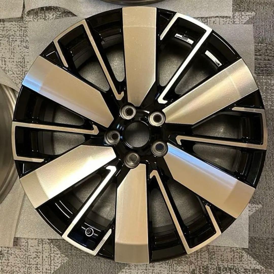 三菱アウトランダー現行型純正20インチ 4本セット