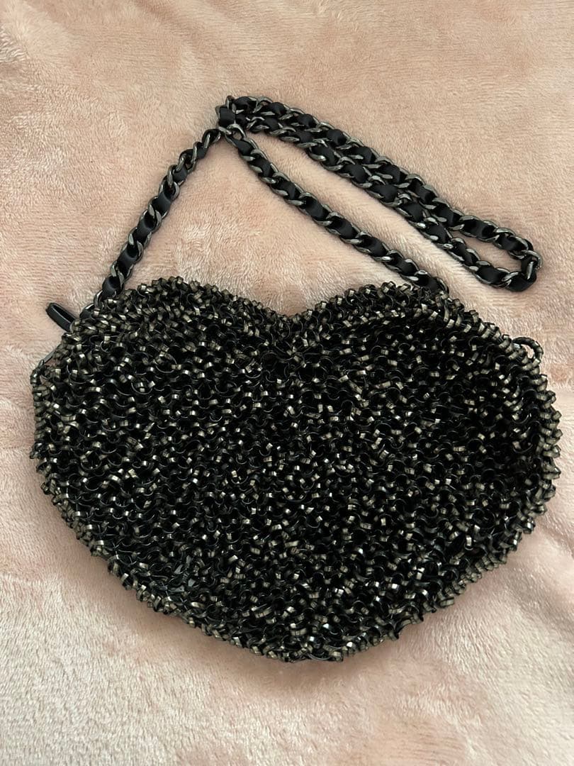 アンテプリマ　ハート型バッグ　チャーム付き