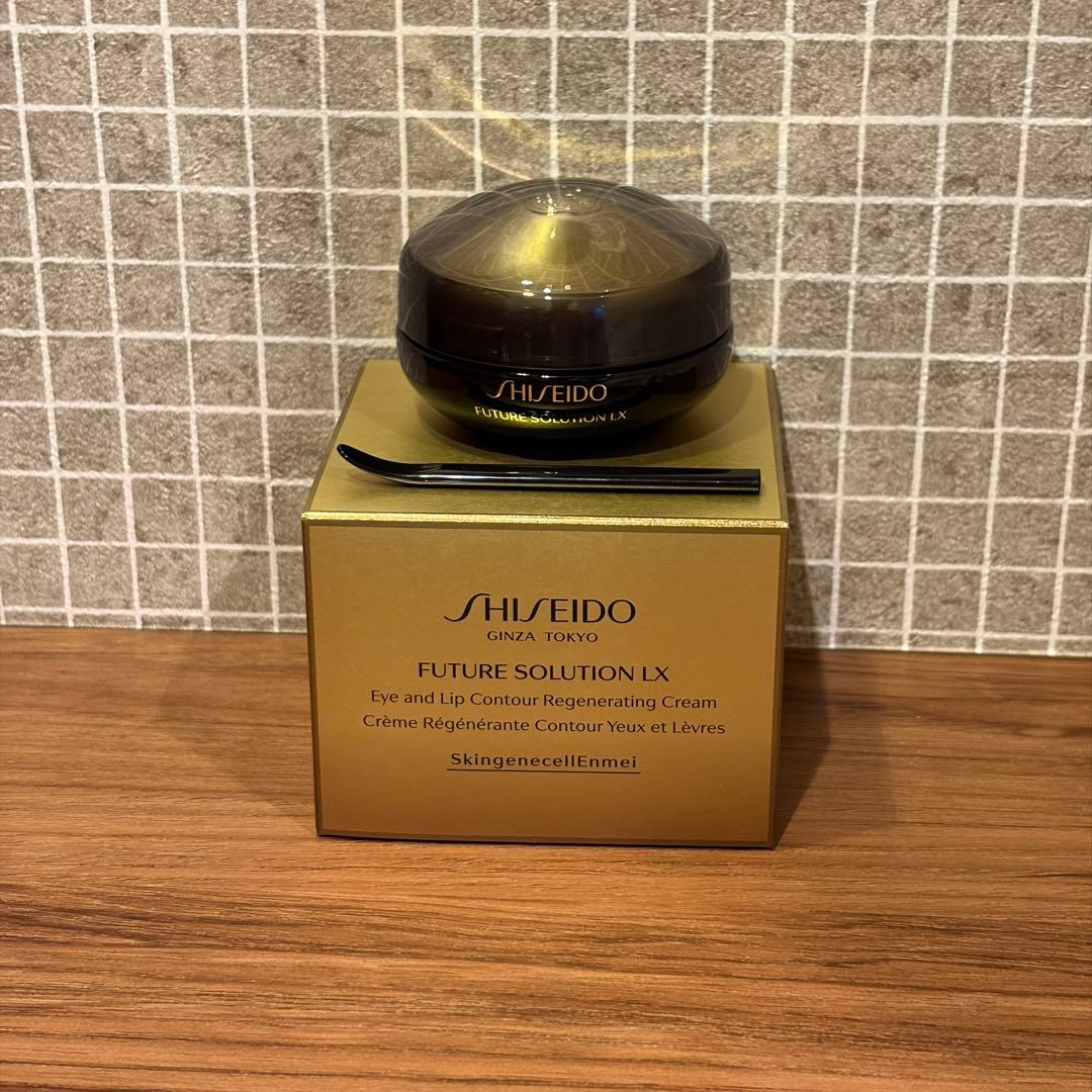 フューチャーソリューションLXアイアンドリップコントアRクリームe