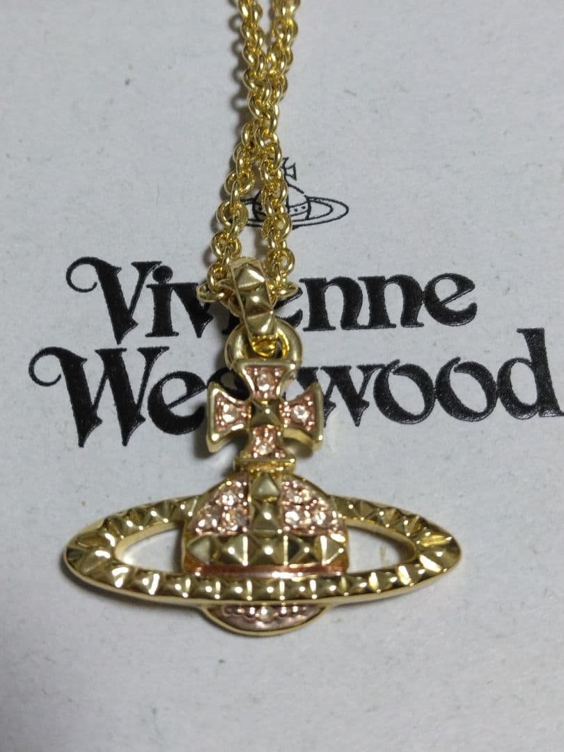 Vivienne Westwood ゴールドネックレス