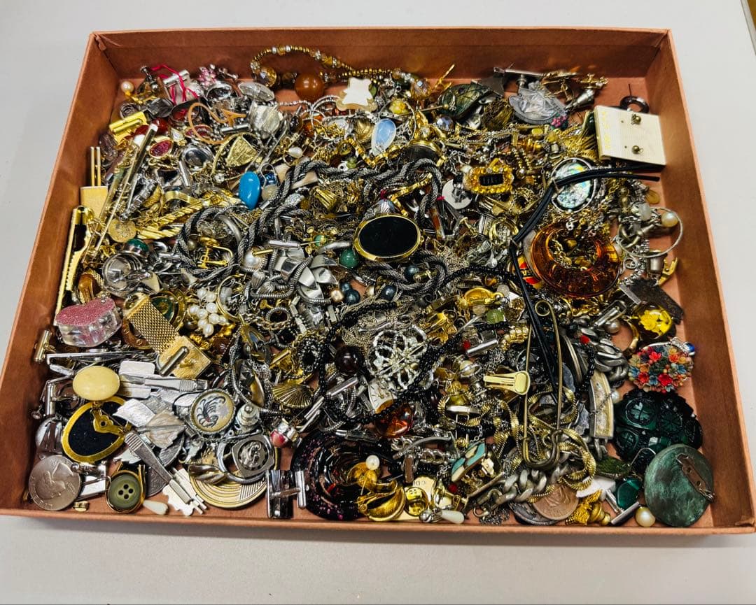 W*E様 約4キロ　アクセサリー　まとめ売り