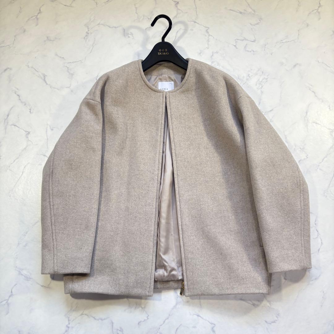 極美品 23AW ノーブル MTRカラーレスジップショートコート ベージュ