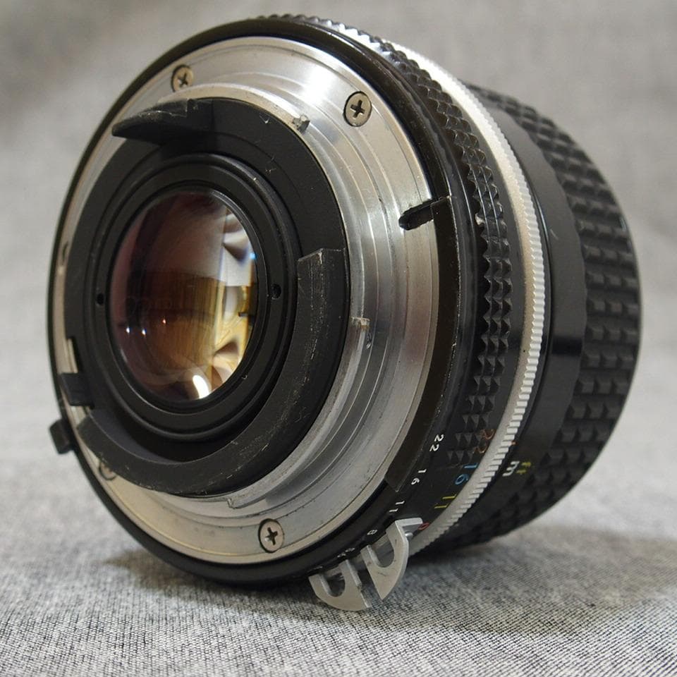 Nikon NIKKOR Ai 24mm f/2.8 広角レンズ