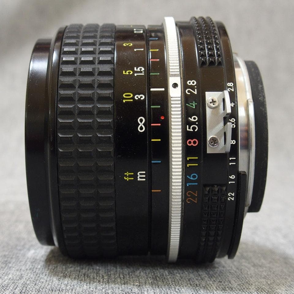 Nikon NIKKOR Ai 24mm f/2.8 広角レンズ