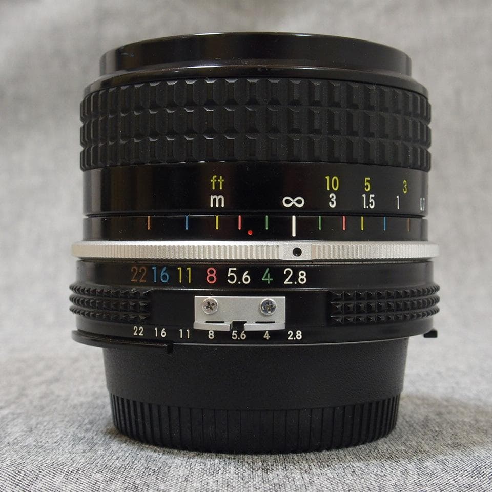 Nikon NIKKOR Ai 24mm f/2.8 広角レンズ