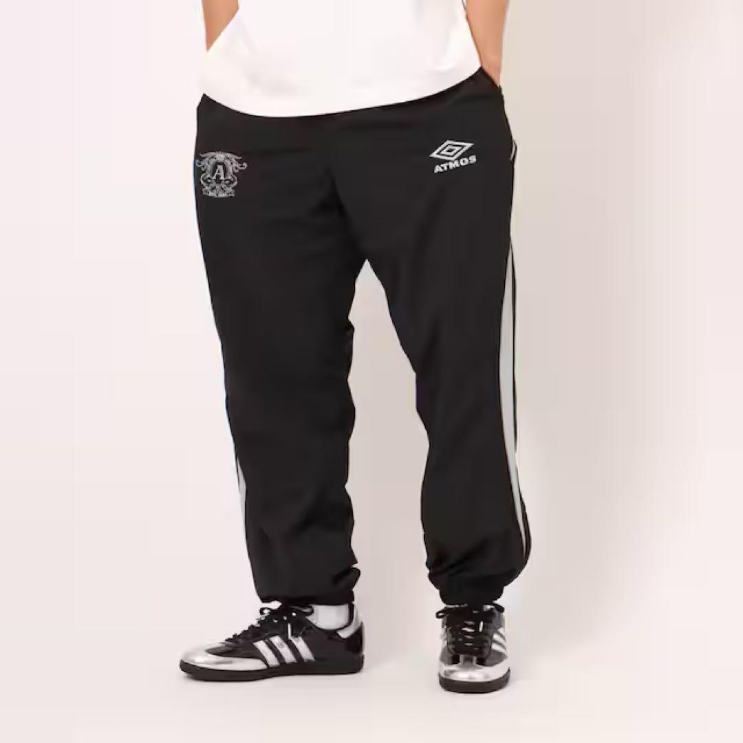 ATOMS サイドストライプ 黒パンツ　トラックパンツ