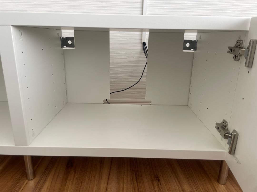 IKEA ベストー　テレビボード　白