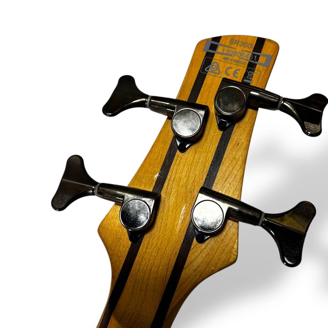 【良品】アイバニーズ IBANEZ エレキベース SR300 ホワイト バンド