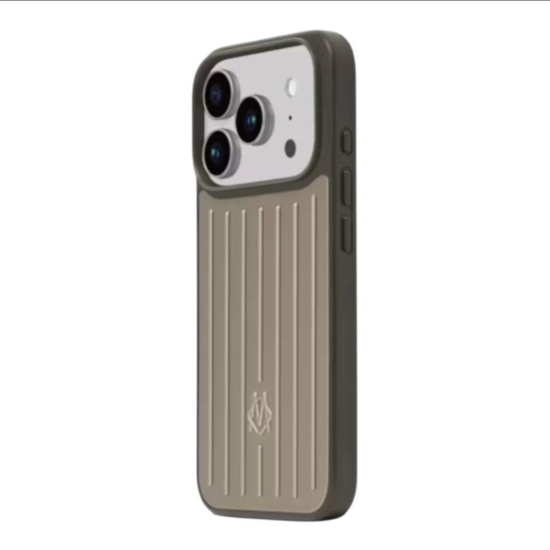 リモワRIMOWA iPhone 17 Proケース チタニウム