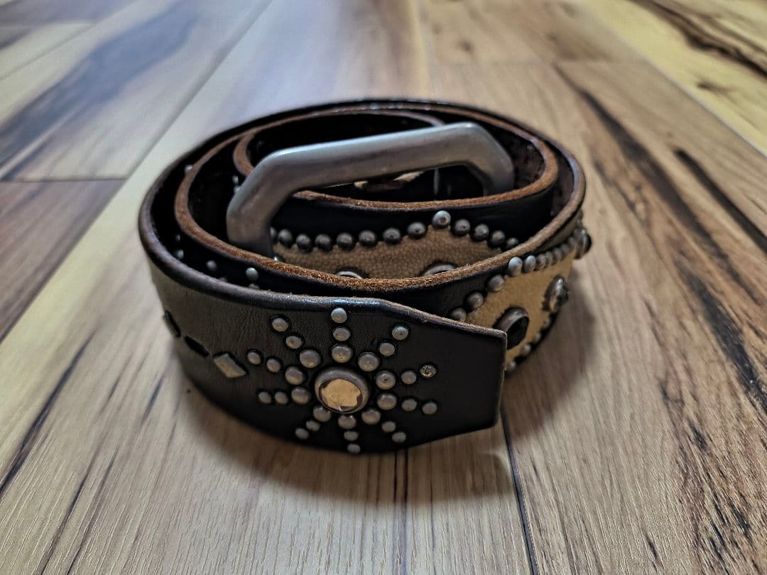 HTC スタッズレザーベルト
