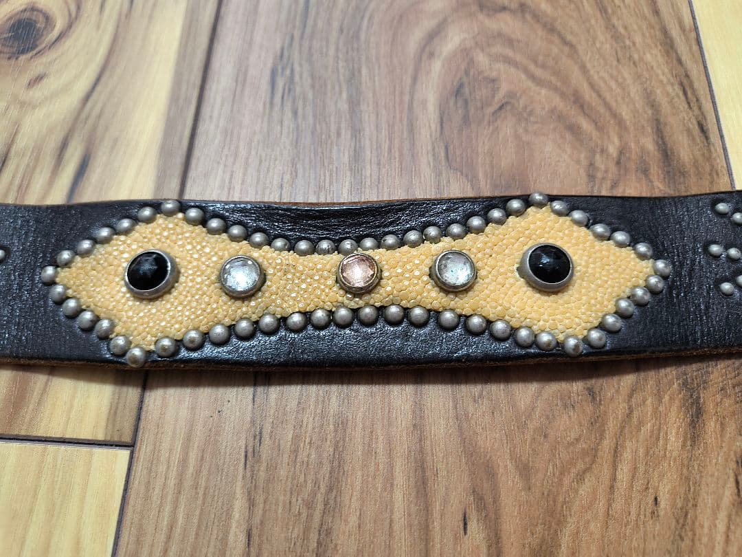 HTC スタッズレザーベルト