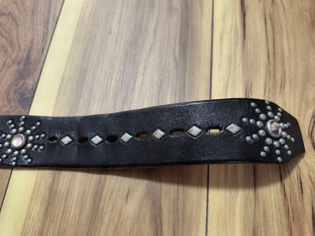 HTC スタッズレザーベルト