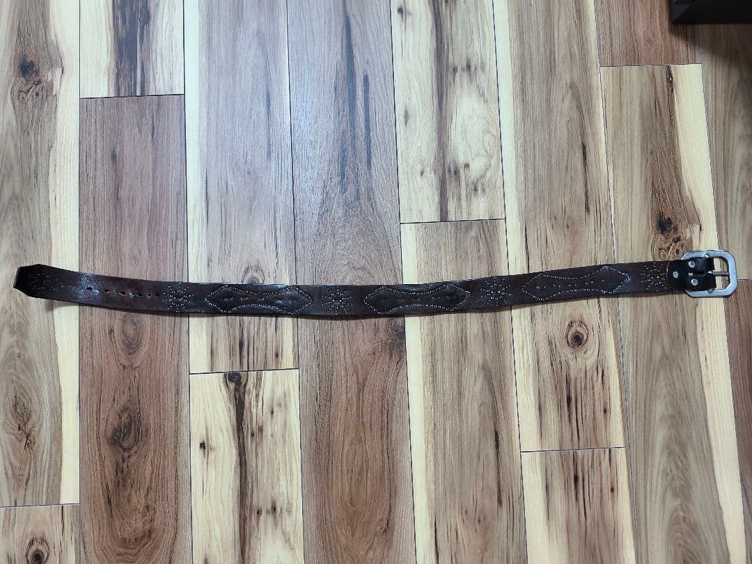 HTC スタッズレザーベルト