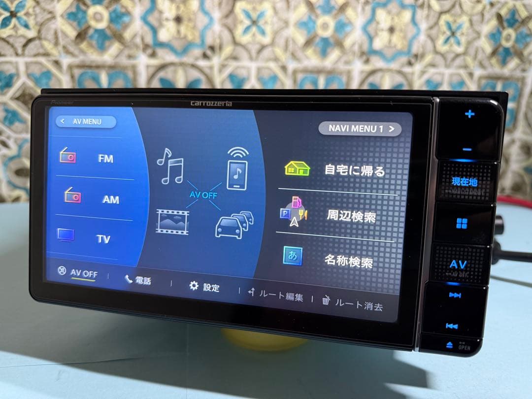カーナビ AVIC-TW712- 2021. Carrozzeria.