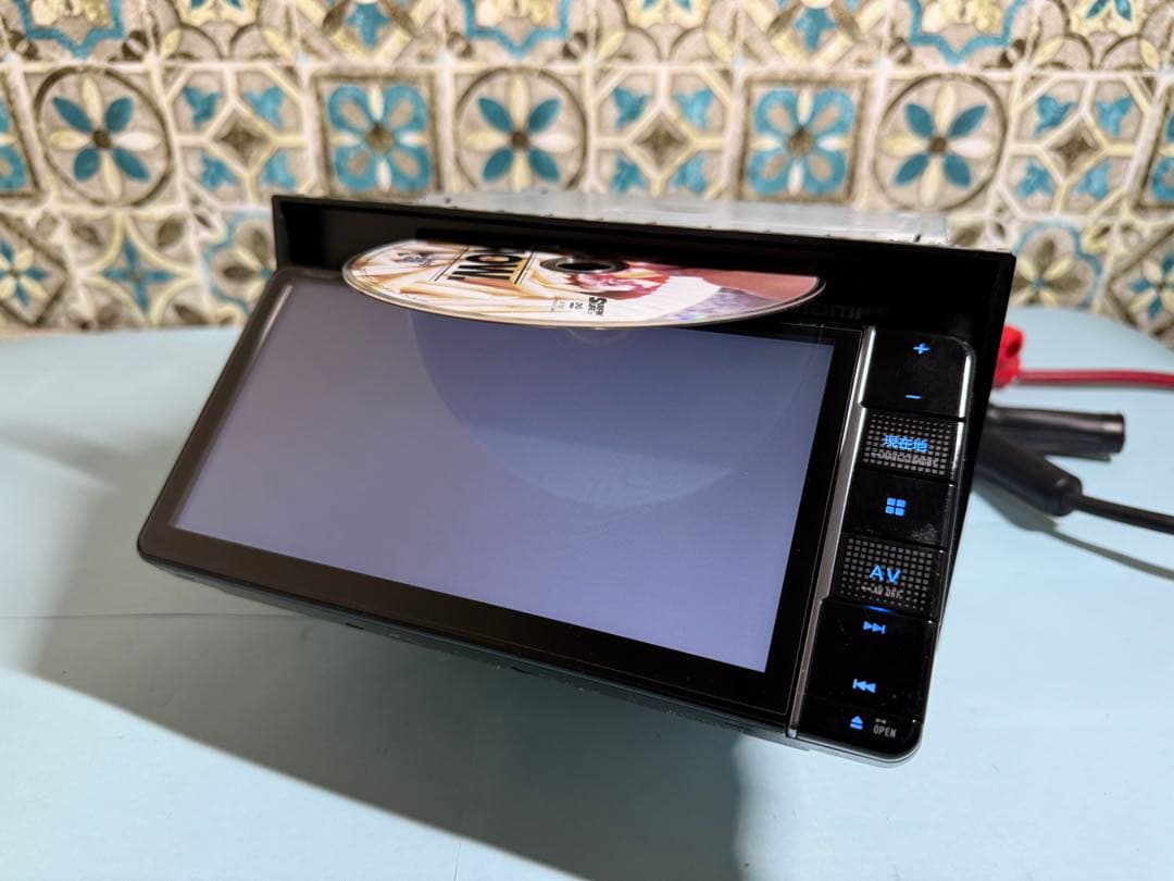 カーナビ AVIC-TW712- 2021. Carrozzeria.