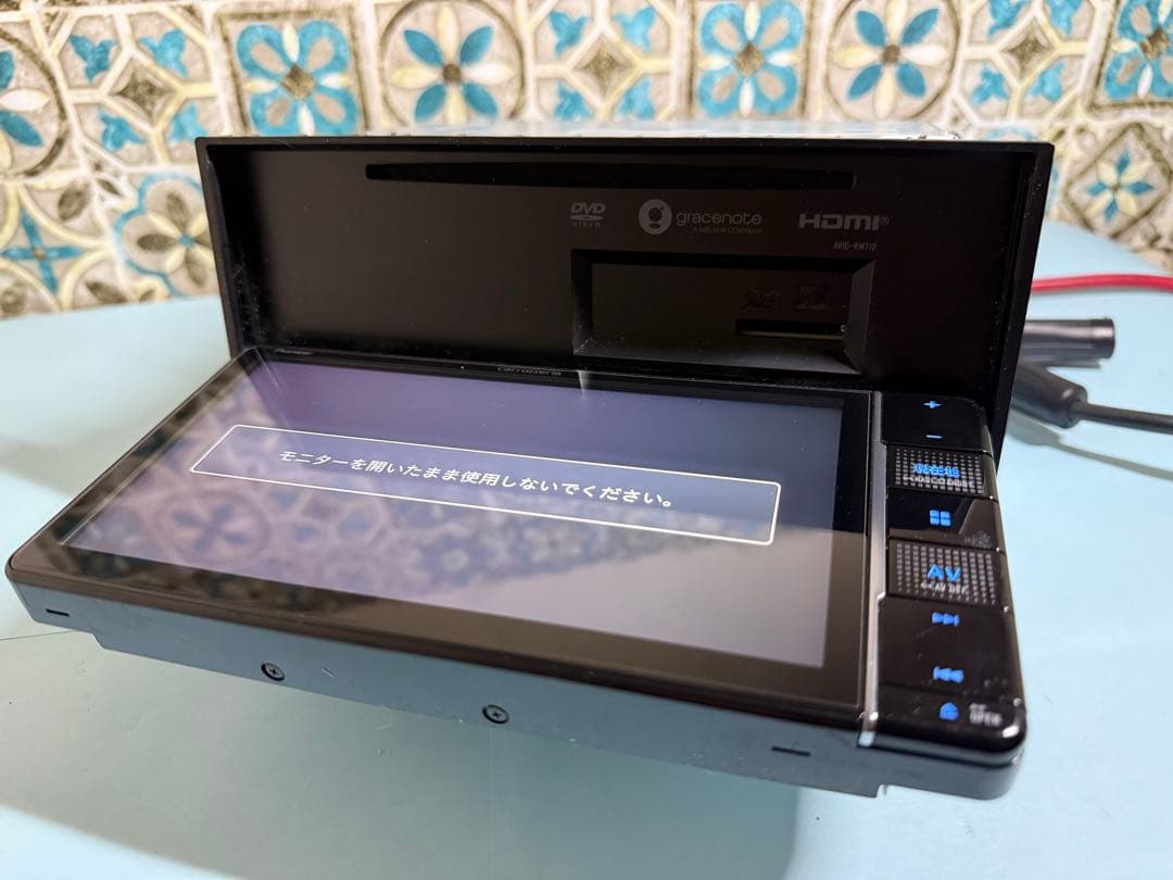 カーナビ AVIC-TW712- 2021. Carrozzeria.