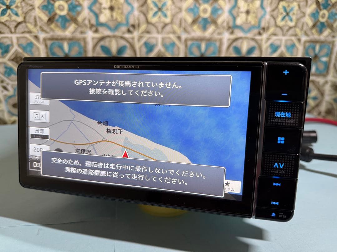 カーナビ AVIC-TW712- 2021. Carrozzeria.