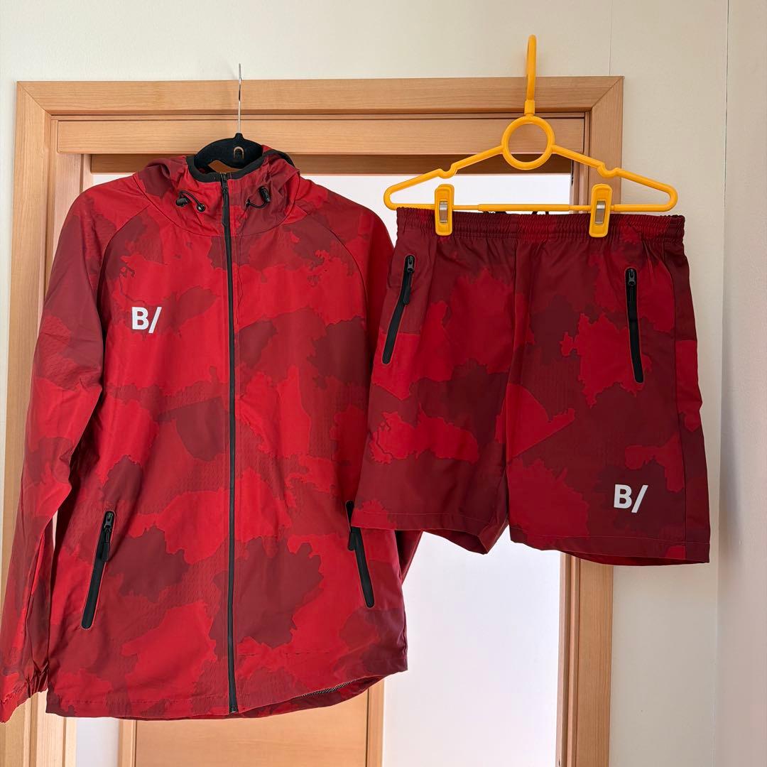 B/ 迷彩柄レッドジャケット＆ショーツセット ビースラッシュ