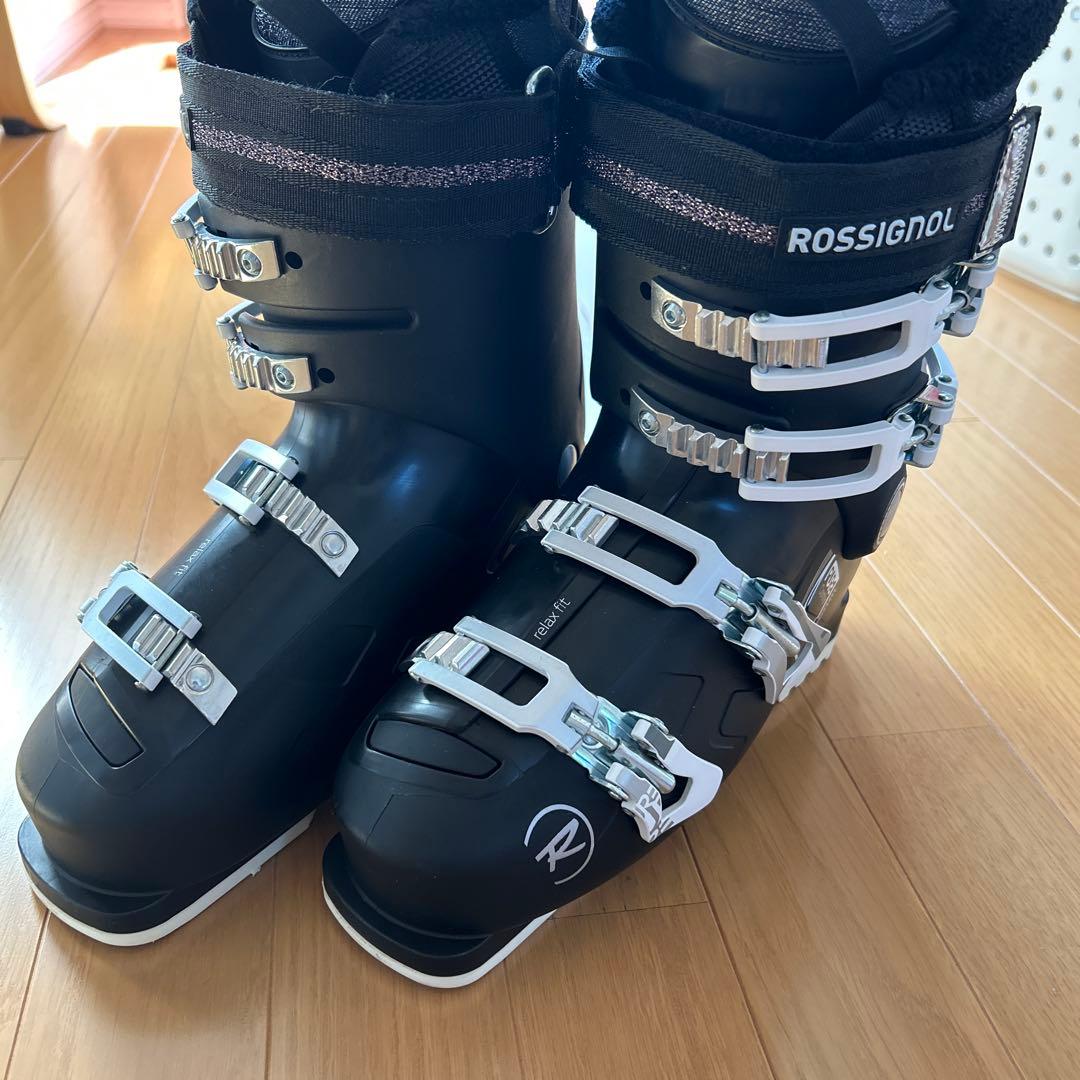 値下げ　新品同様ROSSIGNOL女性用スキーブーツスキー靴ブラック23-25