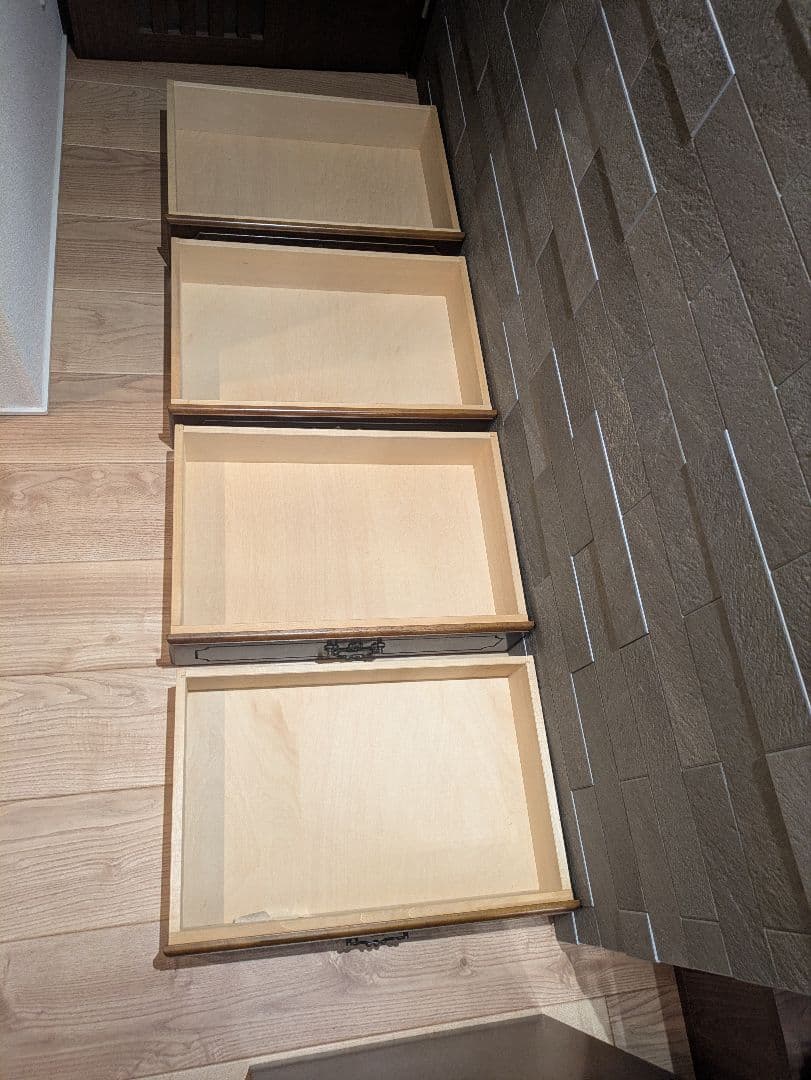 【カリモク】4段チェスト 木製 タンス 箪笥 クラシック アンティーク調