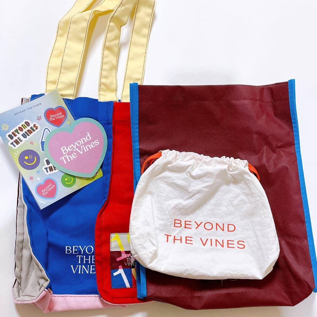 バッグ Beyond The Vines Pocket PoofyBag
