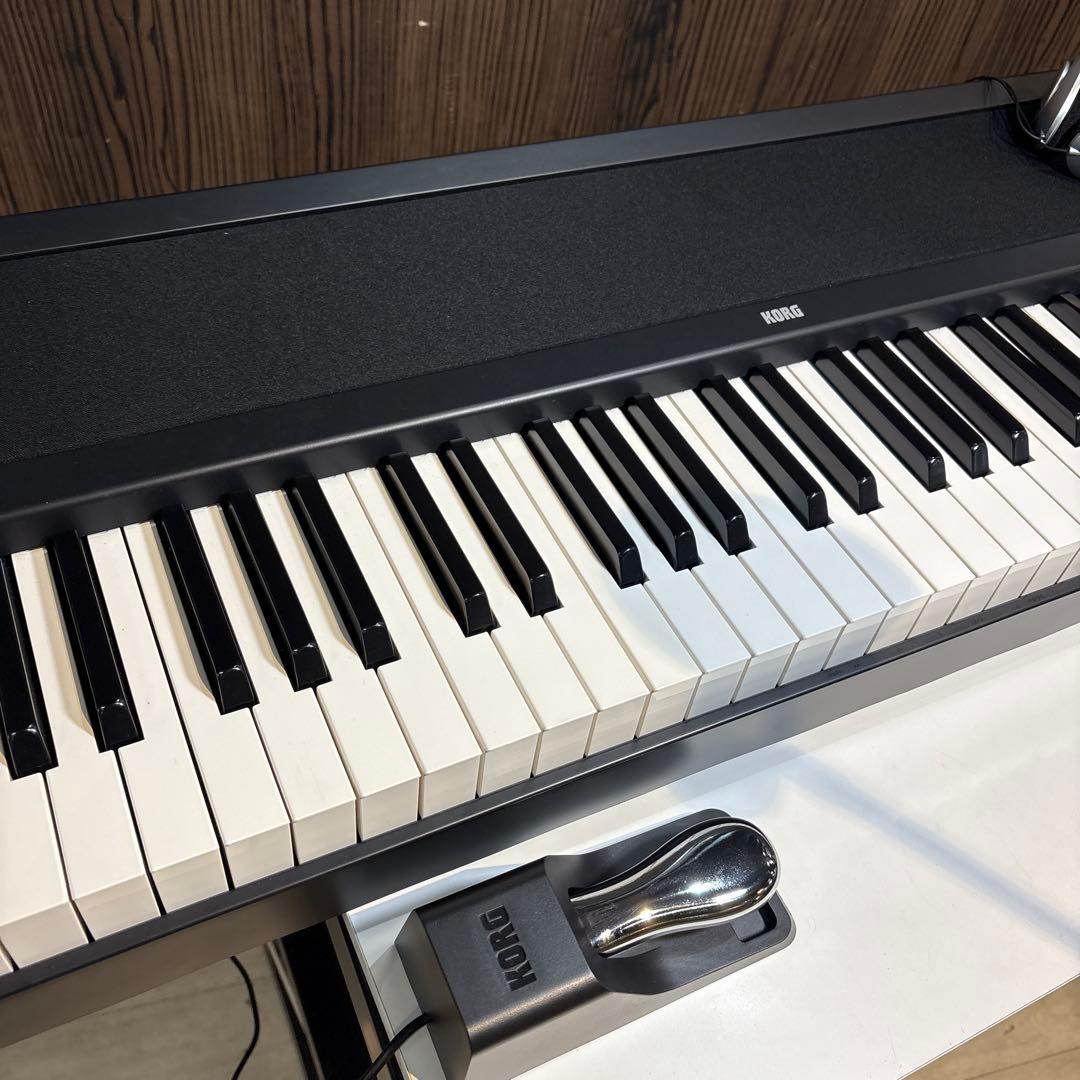 コ*コ様 美品　KORG B2N 電子ピアノ 88鍵 ペダル 譜面台 正常動作品
