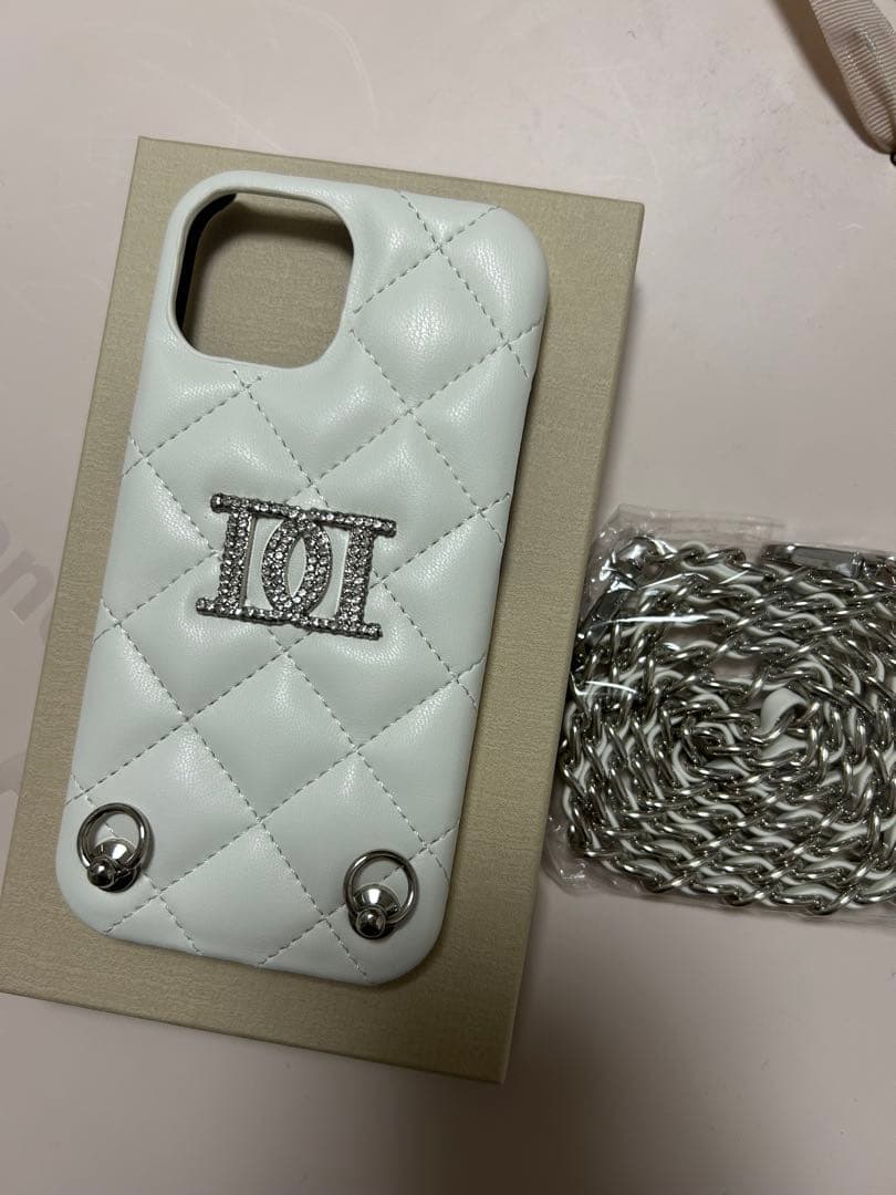 Darich ストーンロゴキルティング　iPhoneケース15