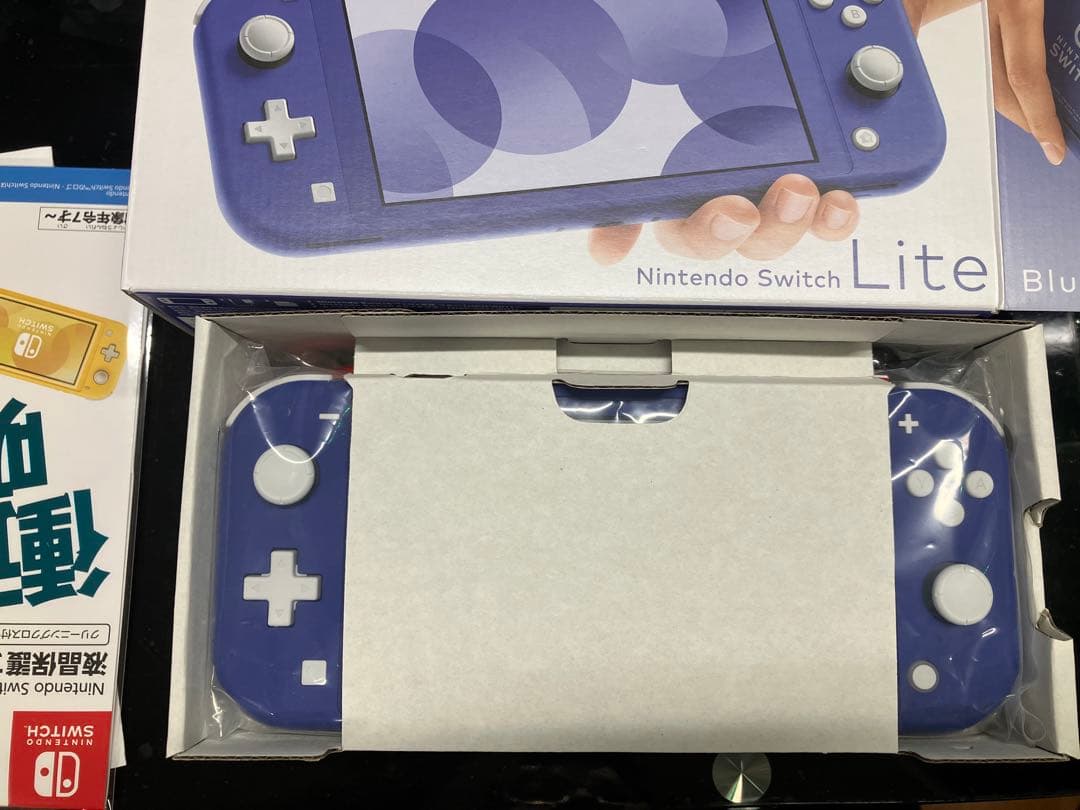 ニンテンドースイッチライト ブルー Switch lite 本体&任天堂フィルム