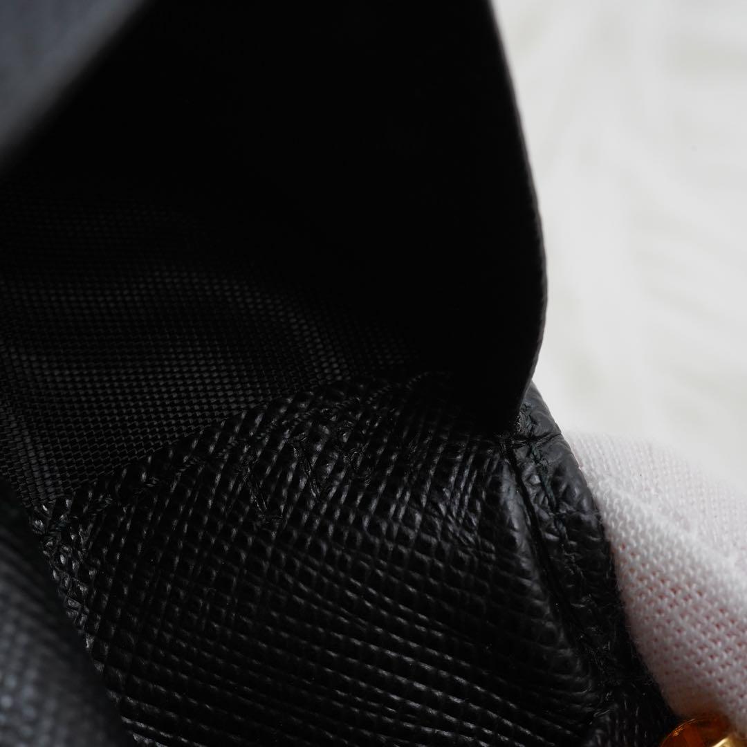 未使用品　箱付き　PRADA プラダ　キーケース　サフィアーノレザー　ブラック