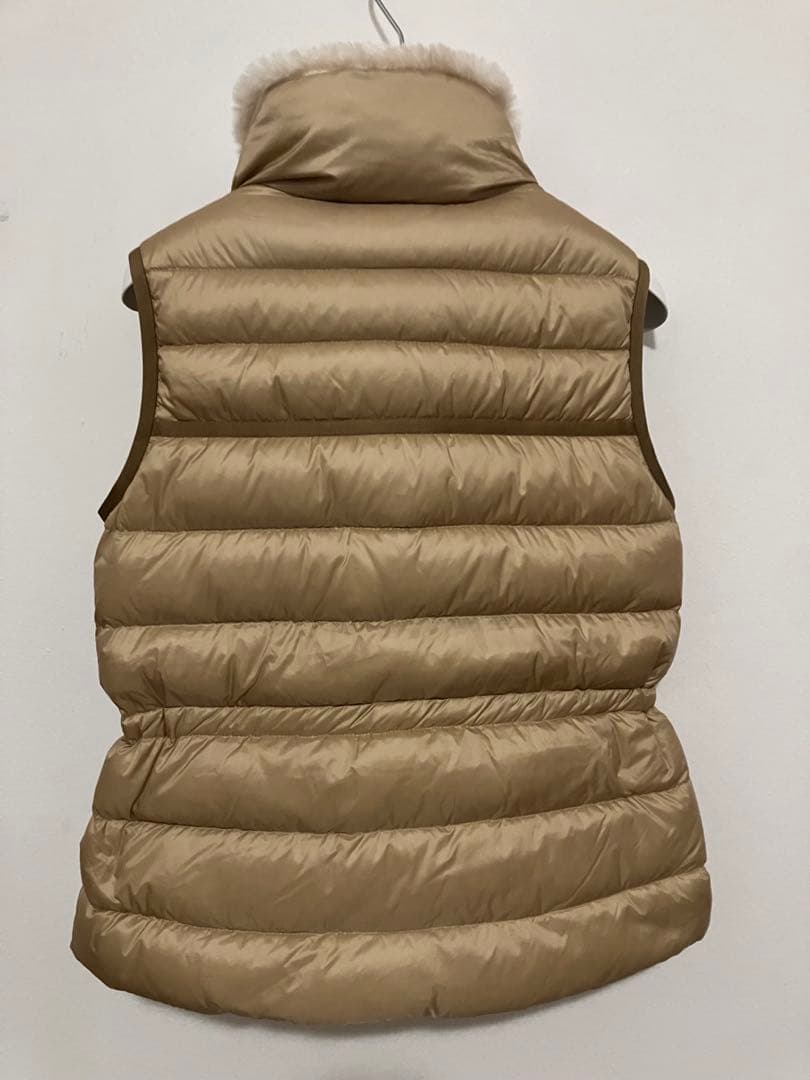 新品タグ付　Moncler モンクレール　ダウンベスト