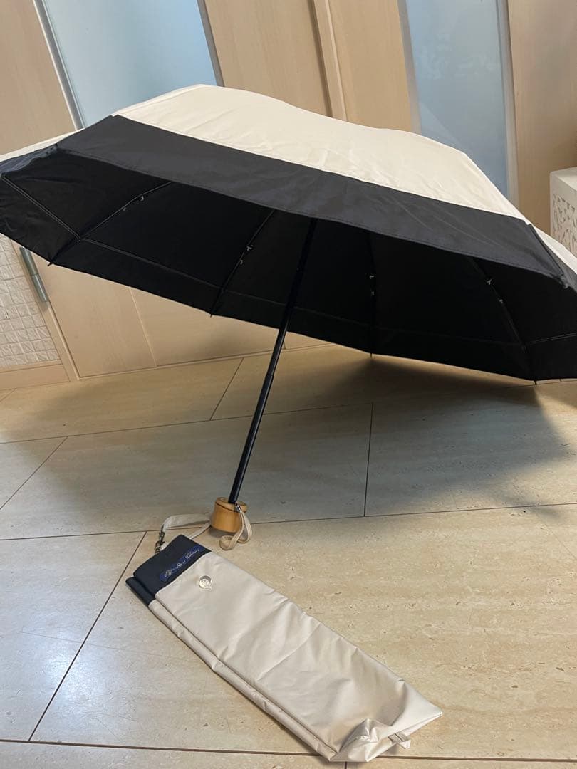 早い物勝ち新品未使用芦屋ロサブラン　100%遮光日傘　３段折りたたみ