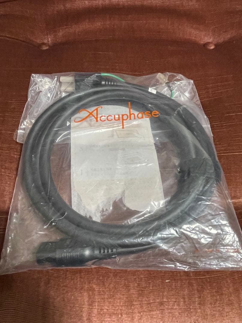 アキュフェーズ電源ケーブル（2.0m） APL-1 純正オプション　新品！