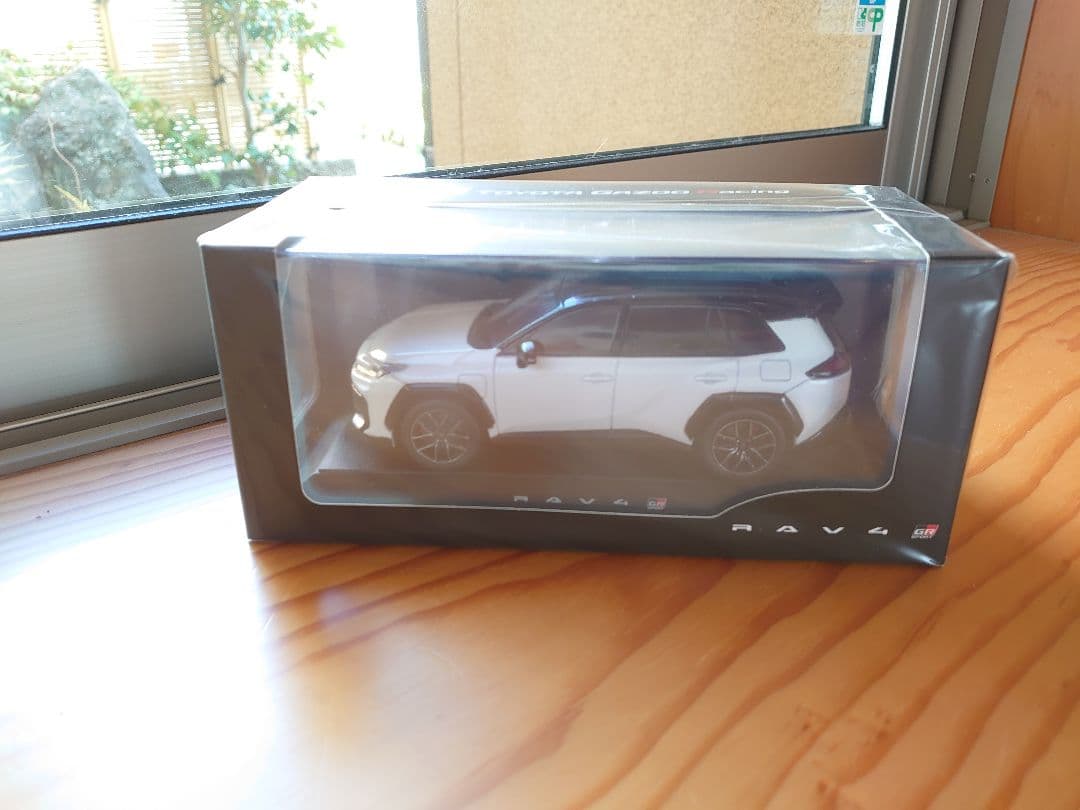 【GRスポーツ】新型RAV4　GRスポーツ　ブラック×プラチナホワイト