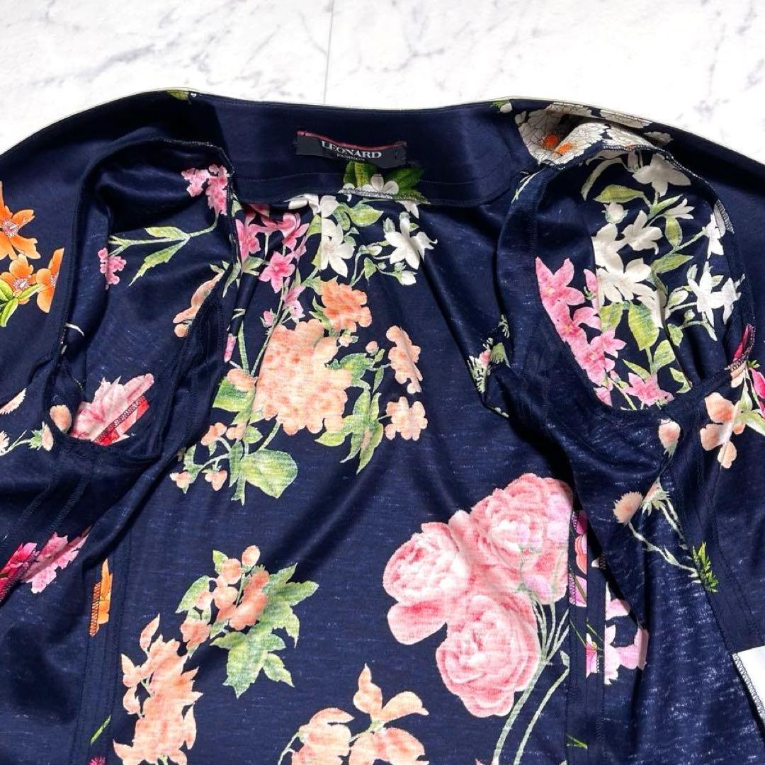 希少✨レオナール ノーカラージャケット トリム 花柄 ロゴ入りクリアボタン