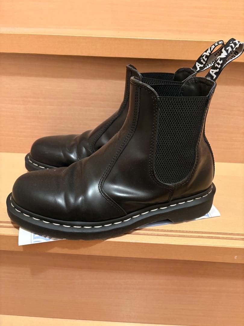 ドクターマーチン チェルシーブーツ サイドゴア　白ステッチ