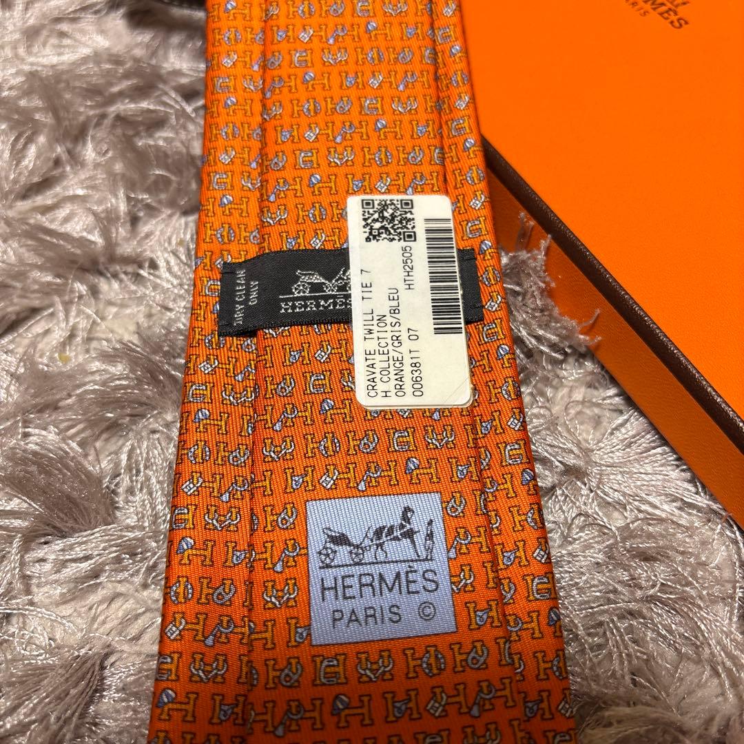 ●新品未使用 HERMES オレンジ エルメスロゴネクタイ