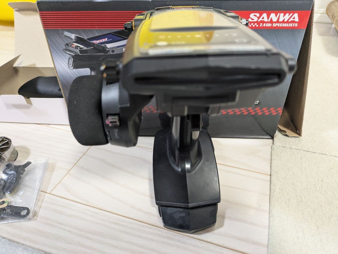 SANWA M17 リミテッドエディション　ゴールド　ラジコン送信機